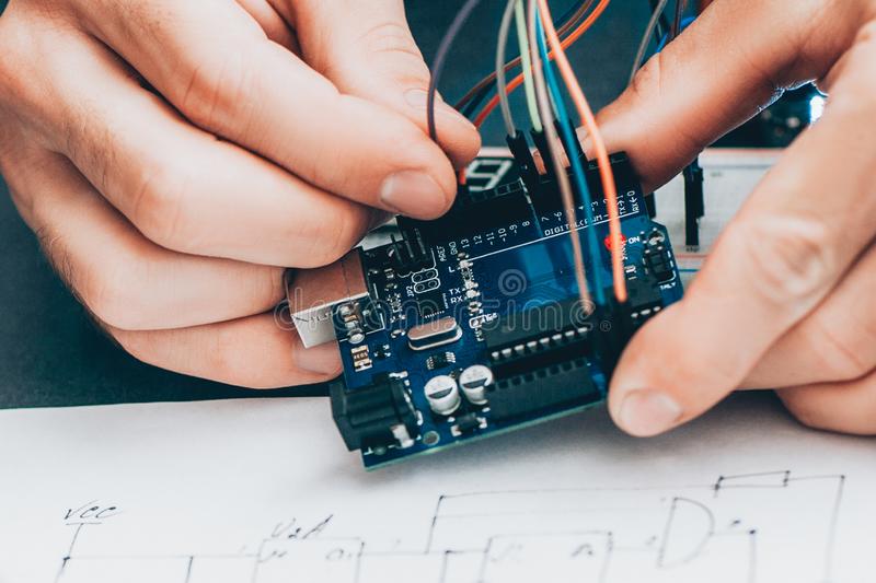 STEM Jobs - 4. Engineering Technician