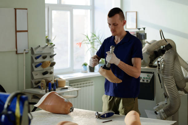 Senior Prosthetic Technician