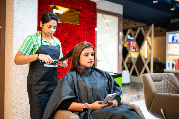 Junior Hair Stylist (Entry to Mid-Level)