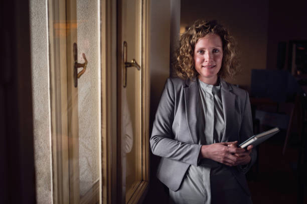 Senior Hospitality Consultant (Mid-Level)